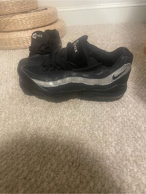 Nike Black Sneakers with Silver Reflective Wave